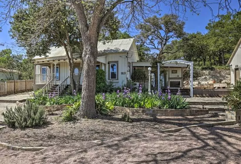 Home W/ Large Deck & Bbq Grill In New Braunfels
