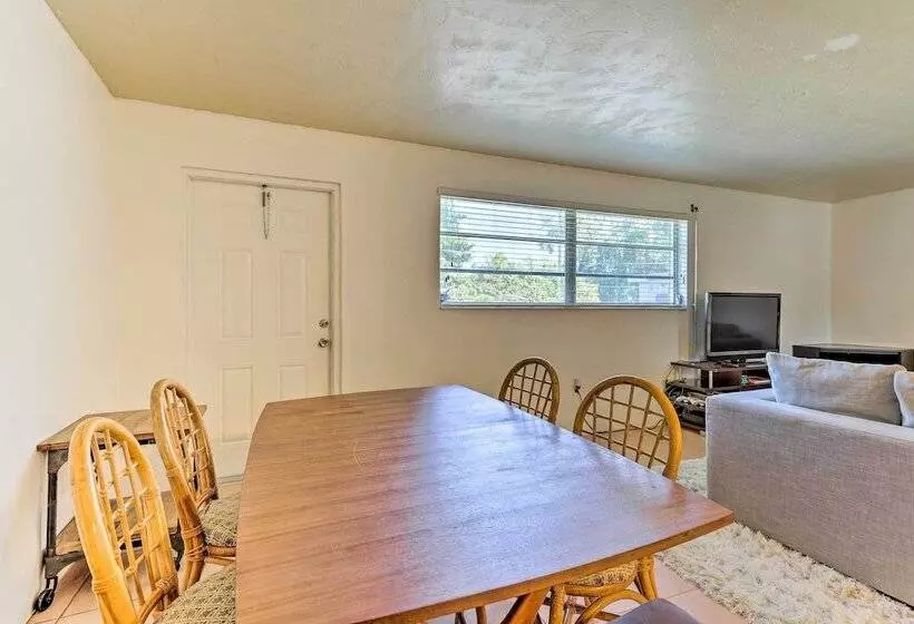 North Miami Beach Rental: Near Walking Park!