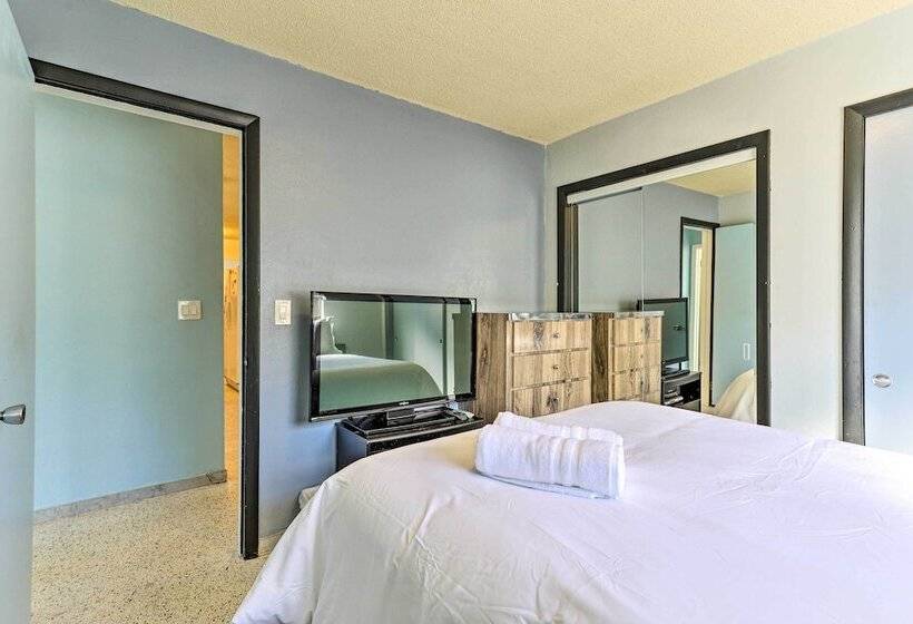 North Miami Beach Rental: Near Walking Park!