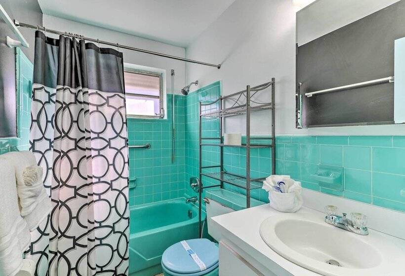 North Miami Beach Rental: Near Walking Park!