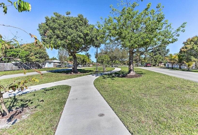 North Miami Beach Rental: Near Walking Park!