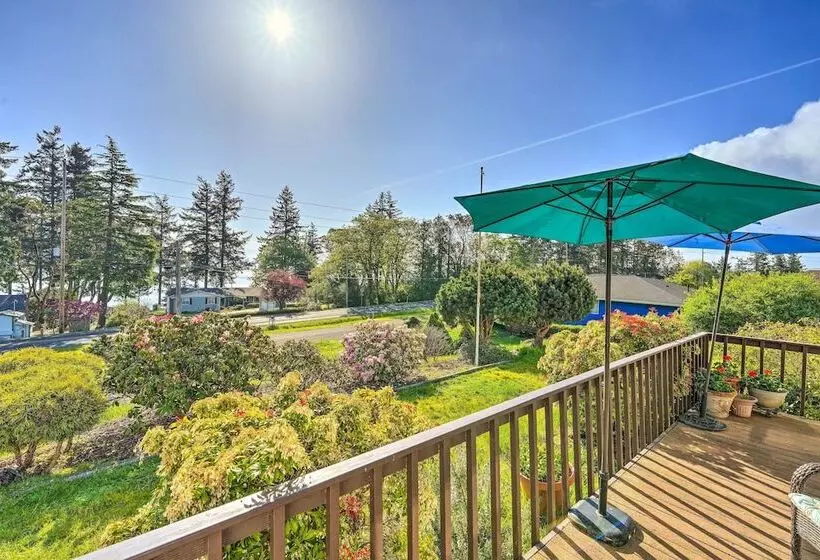 Oak Harbor Hideaway   5 Mi To Deception Pass!