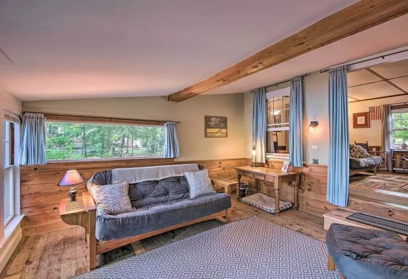 Pet Friendly Waterfront Cottage: On Site Bunkhouse