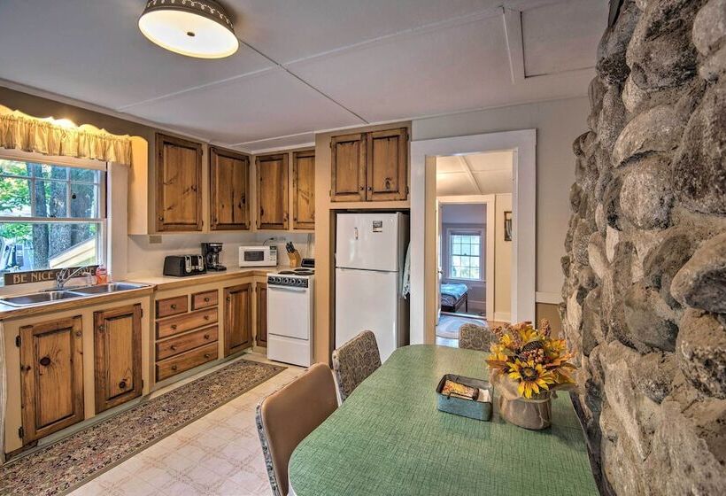 Pet Friendly Waterfront Cottage: On Site Bunkhouse