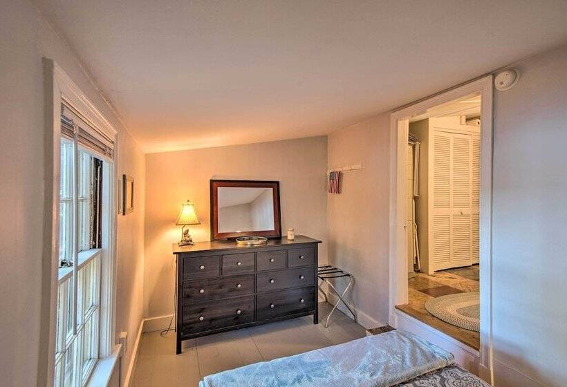 Pet Friendly Waterfront Cottage: On Site Bunkhouse