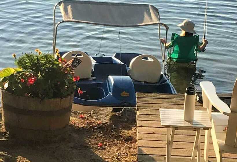 Pet Friendly Waterfront Cottage: On Site Bunkhouse