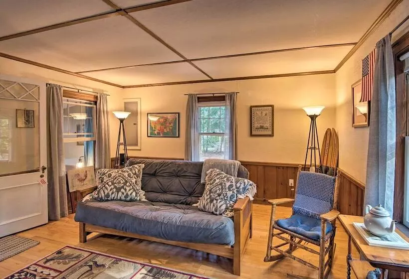 Pet Friendly Waterfront Cottage: On Site Bunkhouse