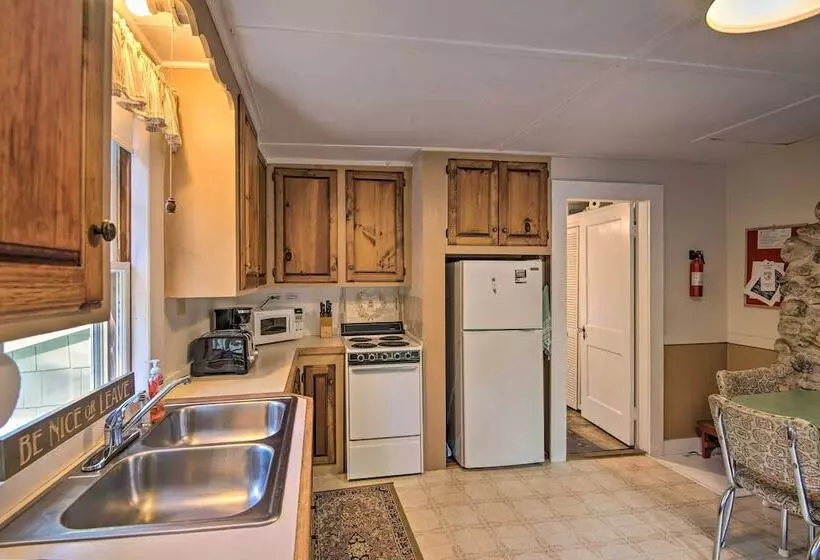 Pet Friendly Waterfront Cottage: On Site Bunkhouse