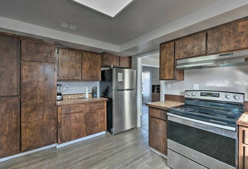 Pet Friendly Sacramento Home < 5 Mi To Dtwn!