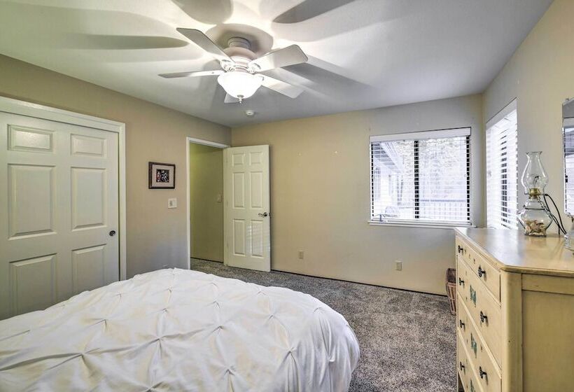 Near Fishing & Hiking: Pioneer Cabin W/ Decks