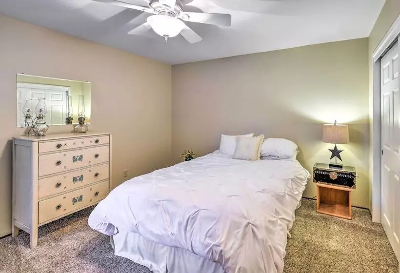 Near Fishing & Hiking: Pioneer Cabin W/ Decks