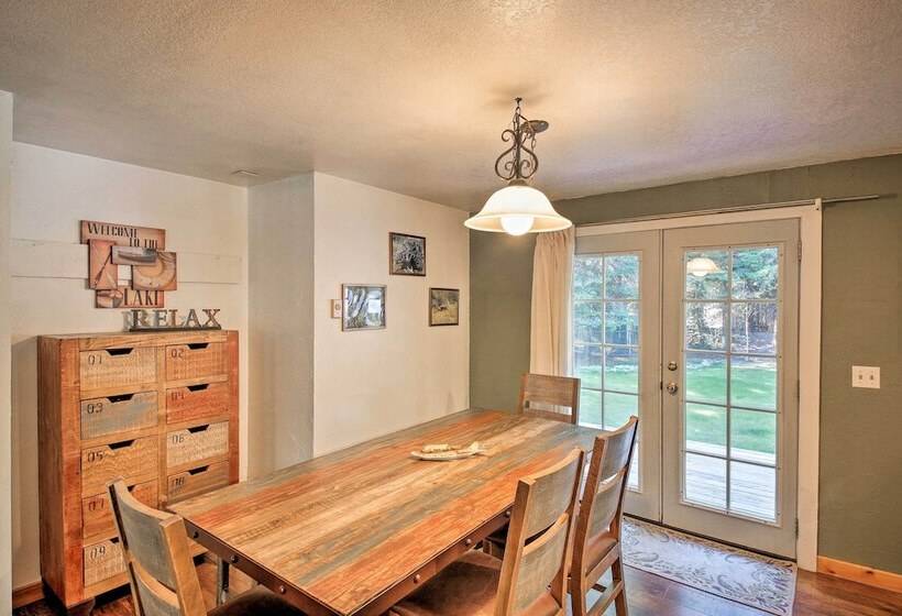 Quaint Priest Lake Cabin W/ Patio < 1 Mi To Lake!