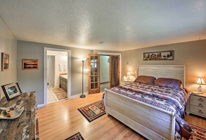 Quaint Priest Lake Cabin W/ Patio < 1 Mi To Lake!