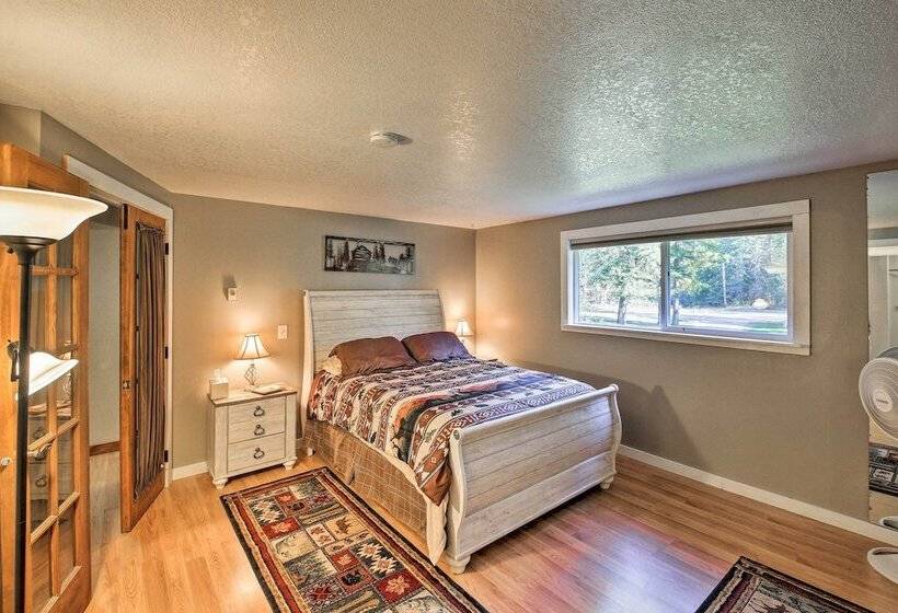 Quaint Priest Lake Cabin W/ Patio < 1 Mi To Lake!