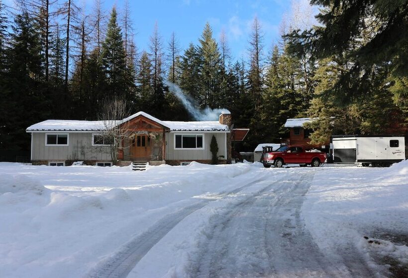 Quaint Priest Lake Cabin W/ Patio < 1 Mi To Lake!