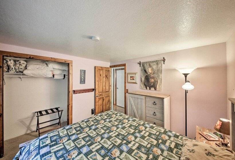 Quaint Priest Lake Cabin W/ Patio < 1 Mi To Lake!