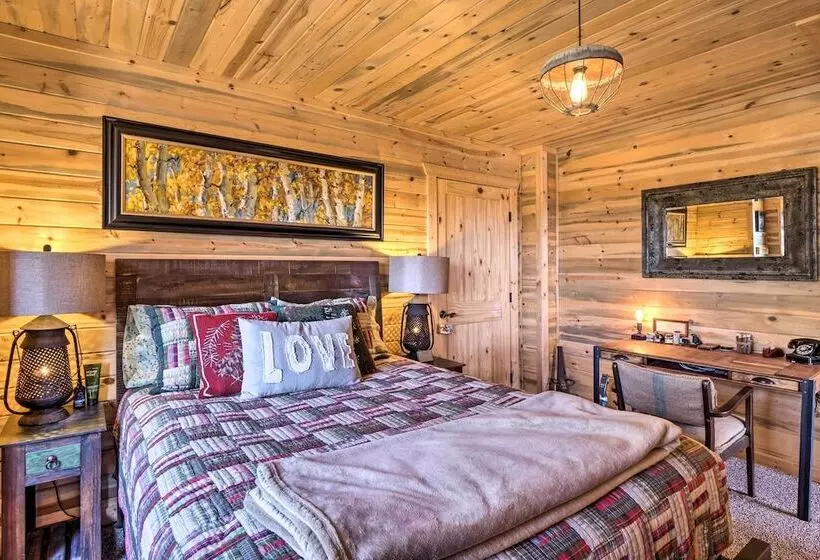 Jefferson Cabin W/ Fire Pit: Near Hiking Trails!