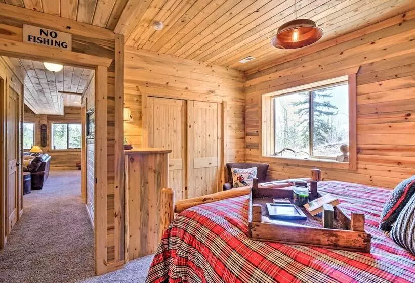 Jefferson Cabin W/ Fire Pit: Near Hiking Trails!