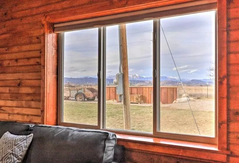 Secluded Cabin W/ Hot Tub, Game Room & Views!