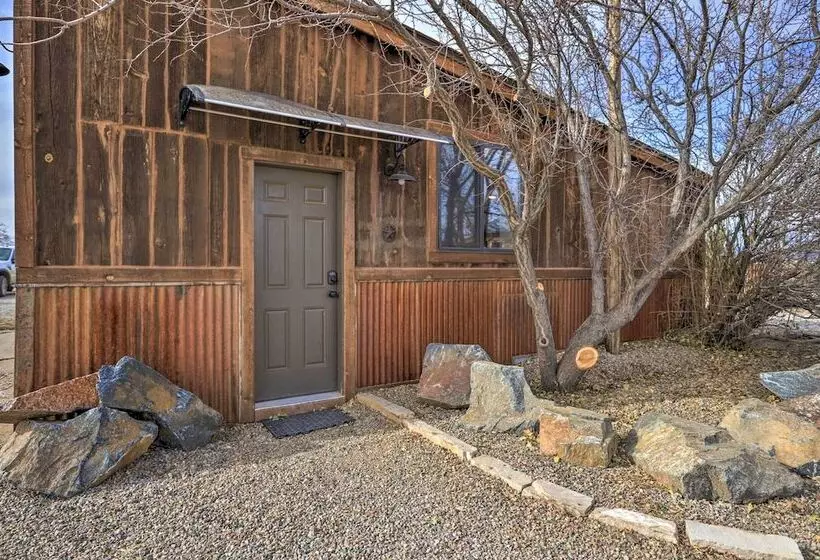 Secluded Cabin W/ Hot Tub, Game Room & Views!