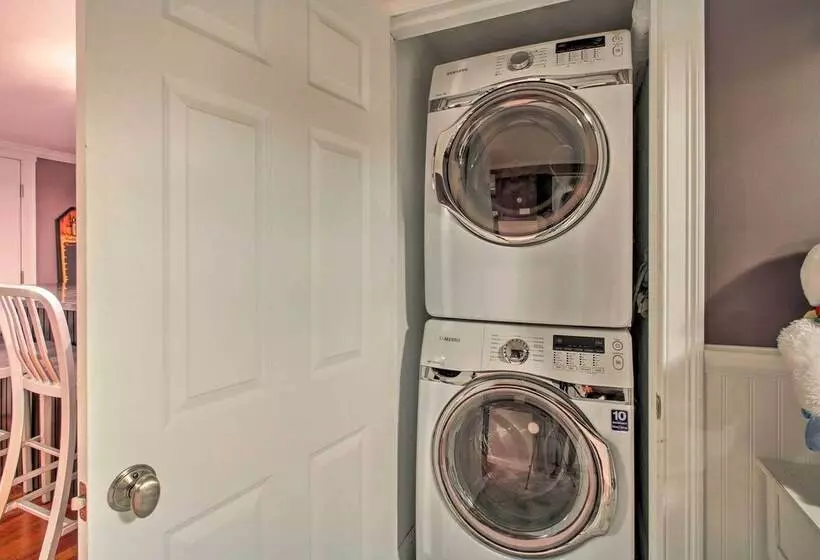 Secluded Conway Home W/ Theater Room & Hot Tub!