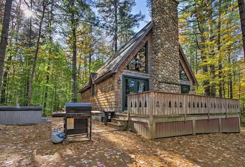 Secluded Conway Home W/ Theater Room & Hot Tub!