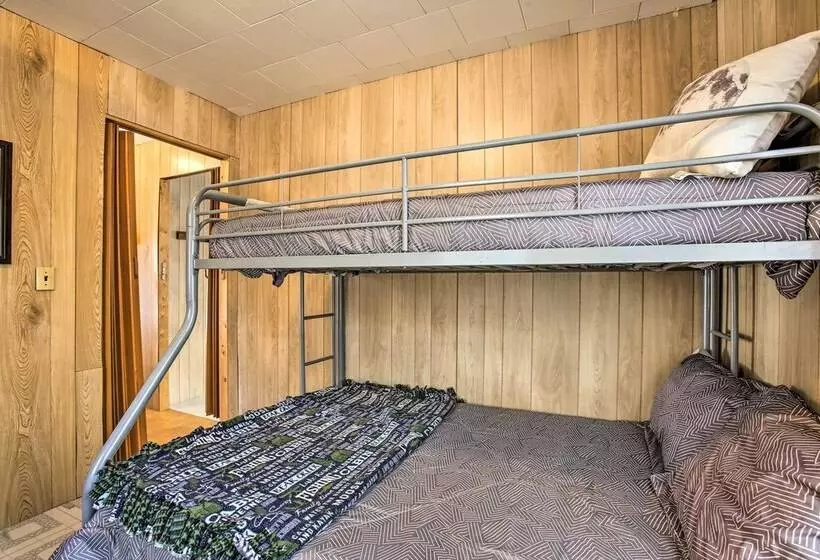 Secluded Irons Cabin W/ 5 Acre Yard, Deck, Grill!