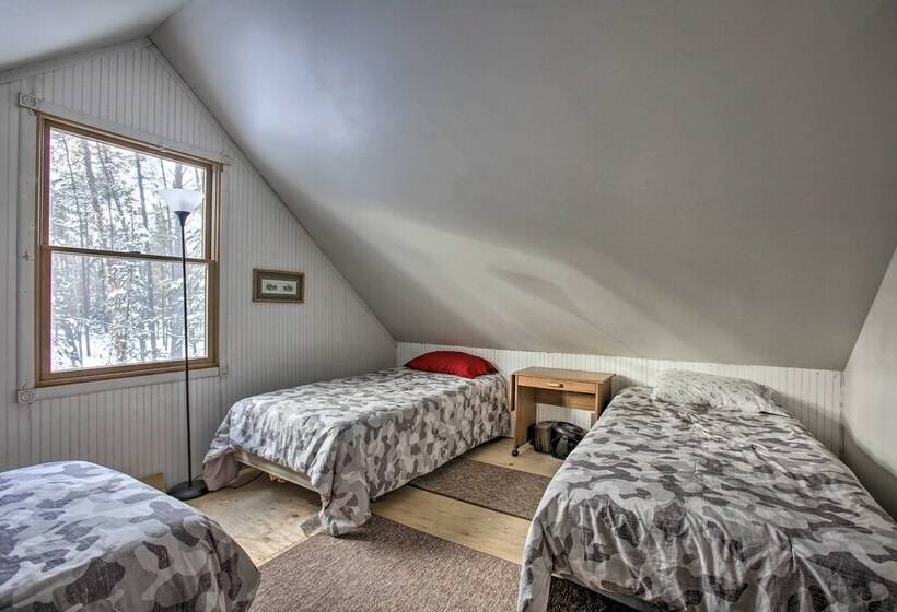 Secluded Irons Cabin W/ 5 Acre Yard, Deck, Grill!