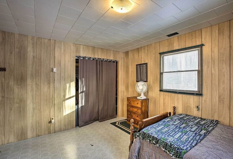 Secluded Irons Cabin W/ 5 Acre Yard, Deck, Grill!