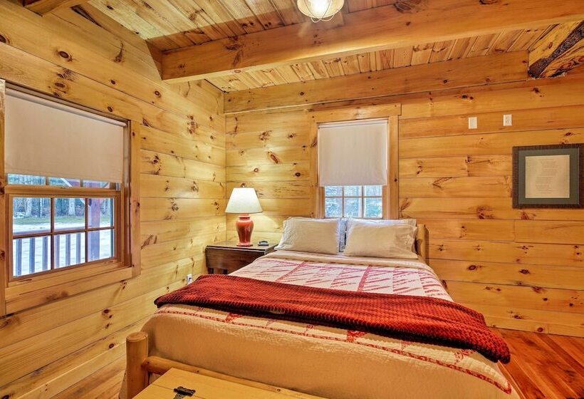 Ski Lodge Mtn Retreat W/ Fire Pit, Deck & Views!