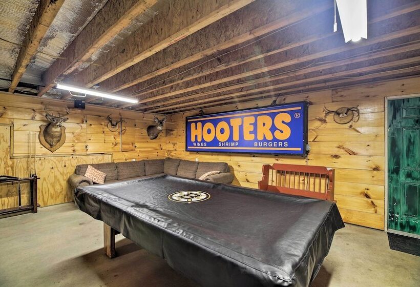 Ski Lodge Mtn Retreat W/ Fire Pit, Deck & Views!