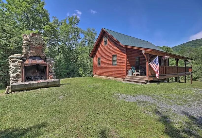 Ski Lodge Mtn Retreat W/ Fire Pit, Deck & Views!
