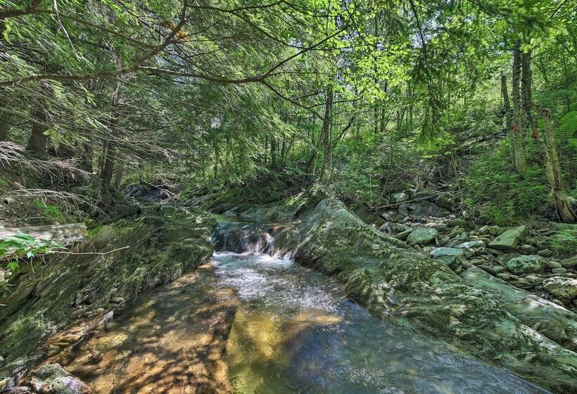 Ski Lodge Mtn Retreat W/ Fire Pit, Deck & Views!