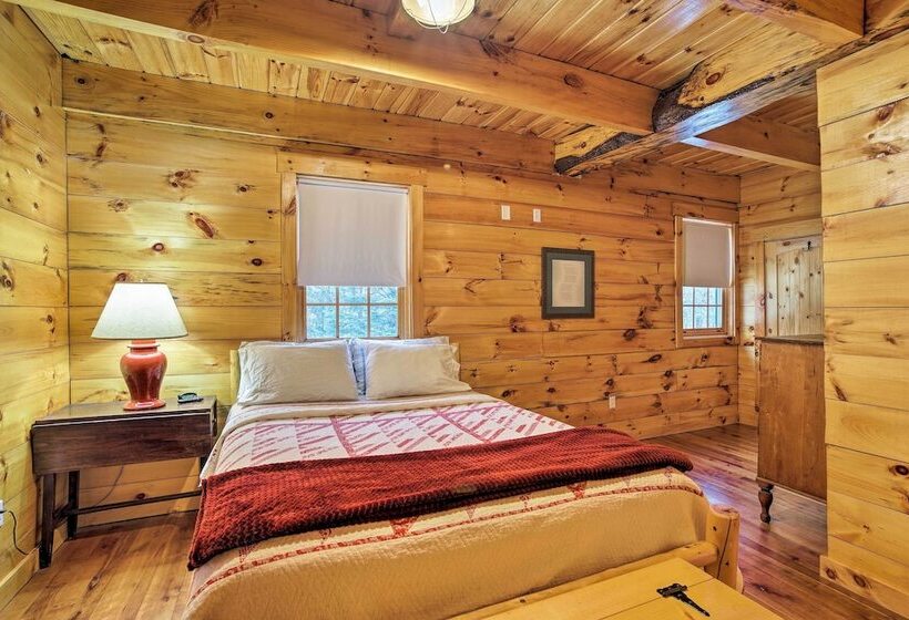 Ski Lodge Mtn Retreat W/ Fire Pit, Deck & Views!