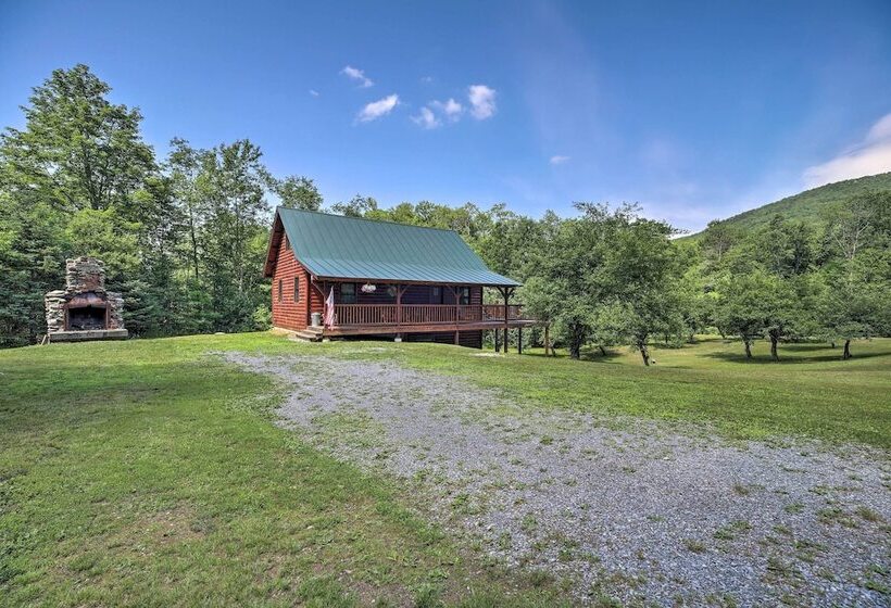 Ski Lodge Mtn Retreat W/ Fire Pit, Deck & Views!