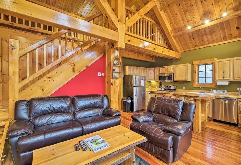 Ski Lodge Mtn Retreat W/ Fire Pit, Deck & Views!