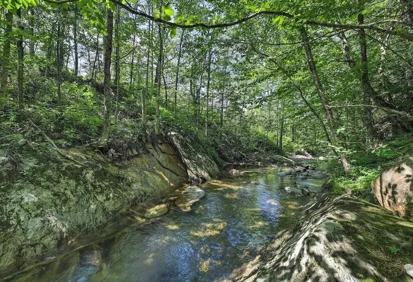 Ski Lodge Mtn Retreat W/ Fire Pit, Deck & Views!