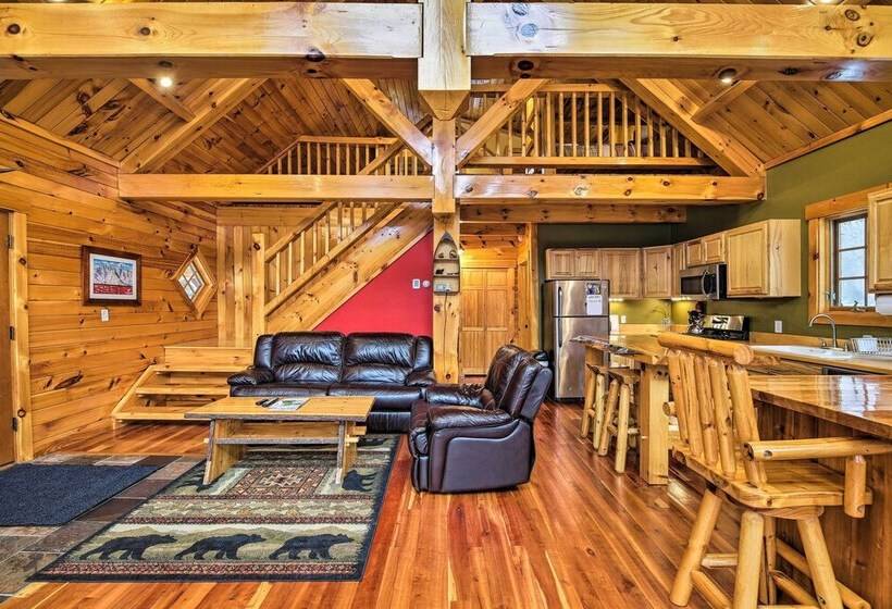 Ski Lodge Mtn Retreat W/ Fire Pit, Deck & Views!