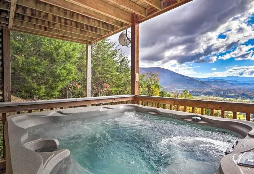 Smoky Mountain Retreat W/ Hot Tub, Arcade Games
