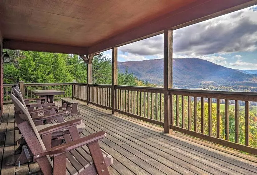 Smoky Mountain Retreat W/ Hot Tub, Arcade Games
