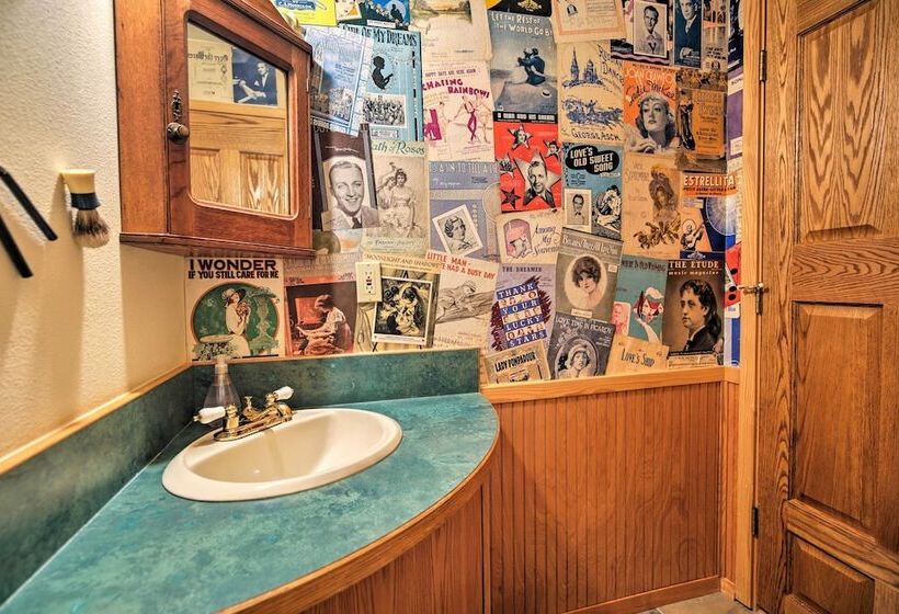 South Beach Home W/ Hot Tub, Deck Walk To Ocean!