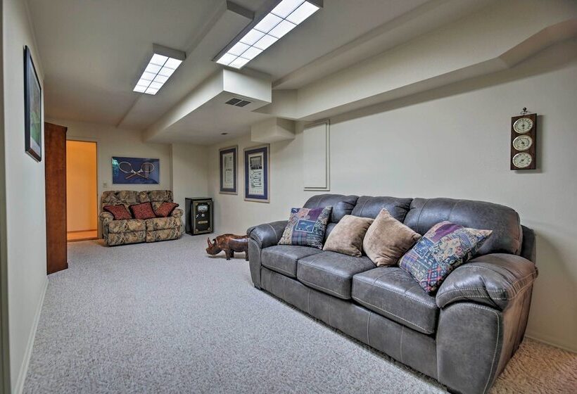 South Beach Home W/ Hot Tub, Deck Walk To Ocean!