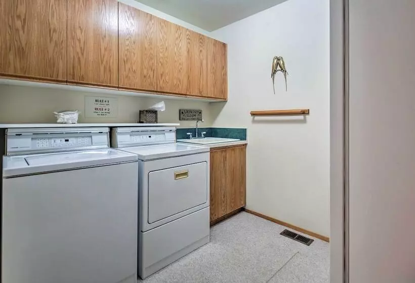 South Beach Home W/ Hot Tub, Deck   Walk To Ocean!