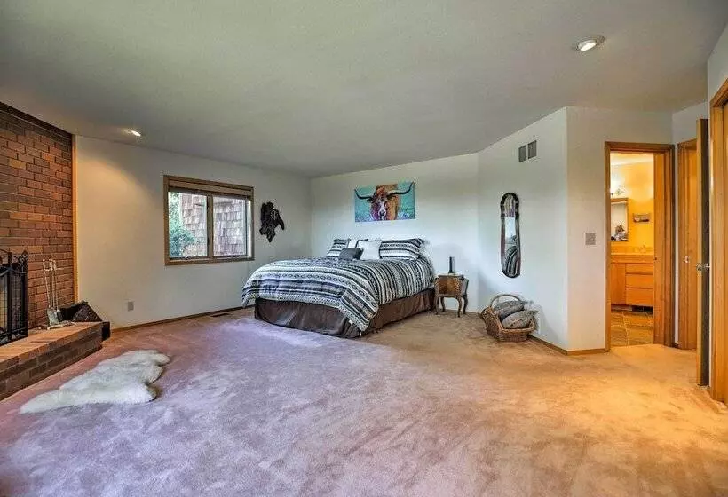 South Beach Home W/ Hot Tub, Deck   Walk To Ocean!