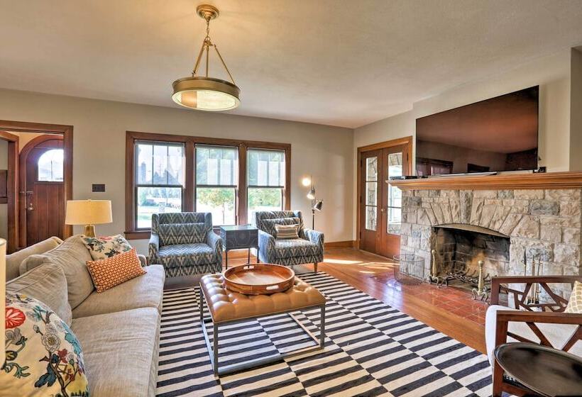 Charming Louisville Gem: Walk To Restaurants!