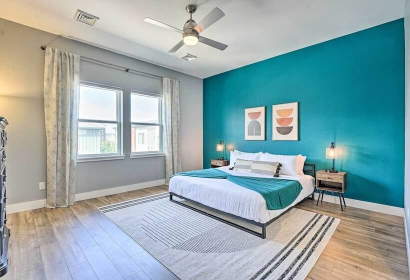 Spacious Old Town North Home W/ Rooftop Deck!