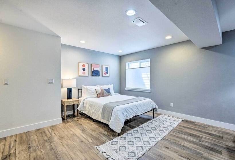 Spacious Old Town North Home W/ Rooftop Deck!