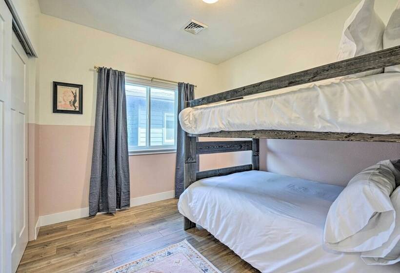 Spacious Old Town North Home W/ Rooftop Deck!