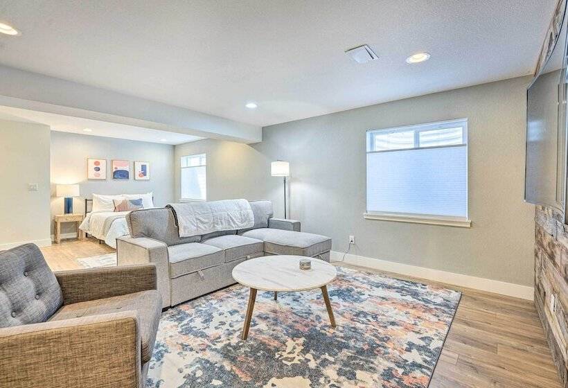 Spacious Old Town North Home W/ Rooftop Deck!