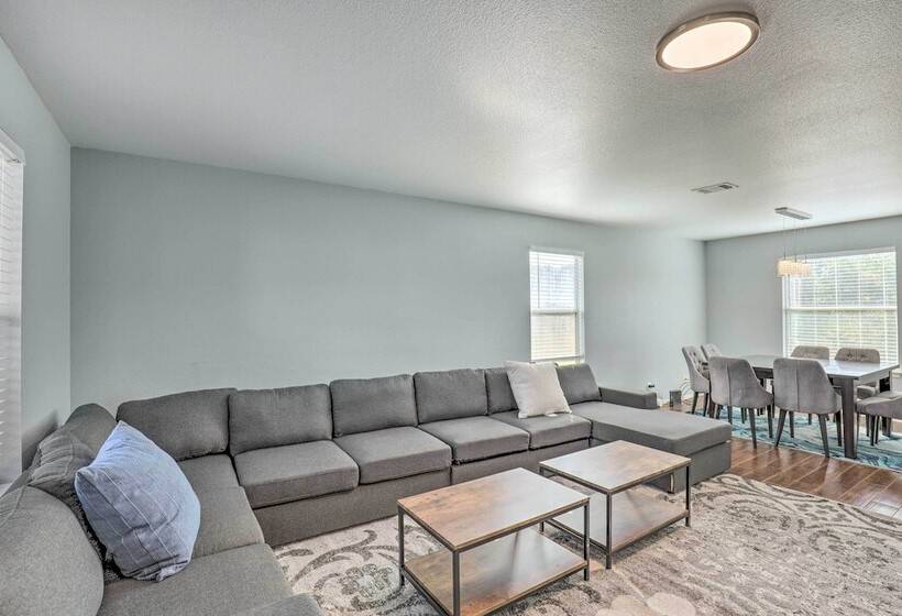 Spacious + Sunny Austin Home ~ 12 Mi To Dtwn!